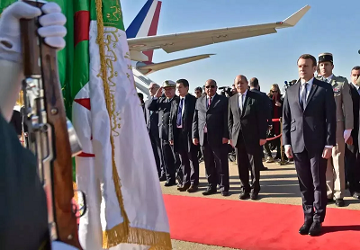 L’équipe Macron à l’épreuve du « périple d’Alger »